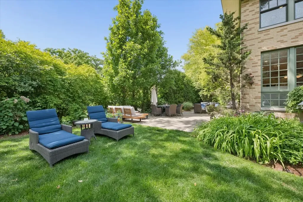 411 Lake Avenue Wilmette IL 60091