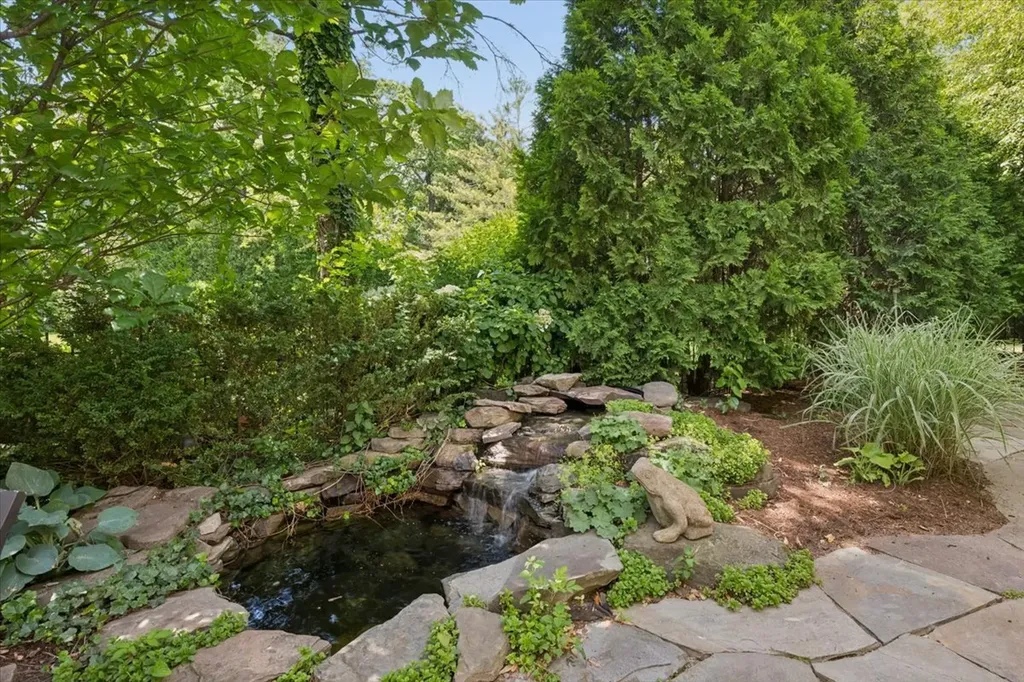 411 Lake Avenue Wilmette IL 60091