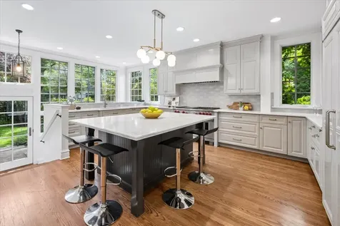 411 Lake Avenue Wilmette IL 60091