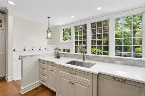 411 Lake Avenue Wilmette IL 60091