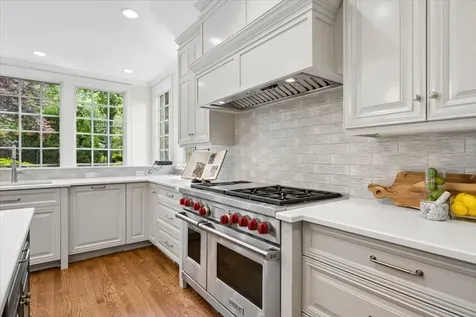 411 Lake Avenue Wilmette IL 60091