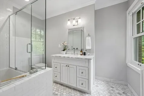 411 Lake Avenue Wilmette IL 60091