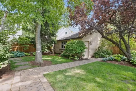 411 Lake Avenue Wilmette IL 60091