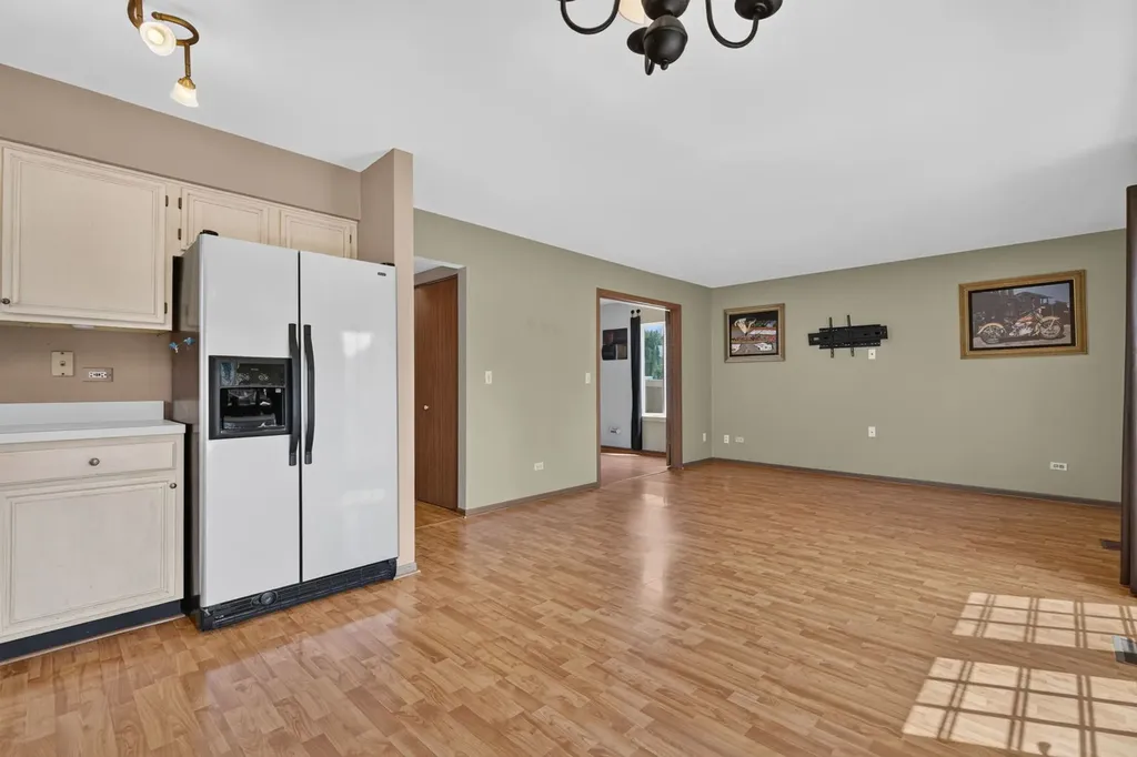 667 Harvest Drive Bolingbrook IL 60490