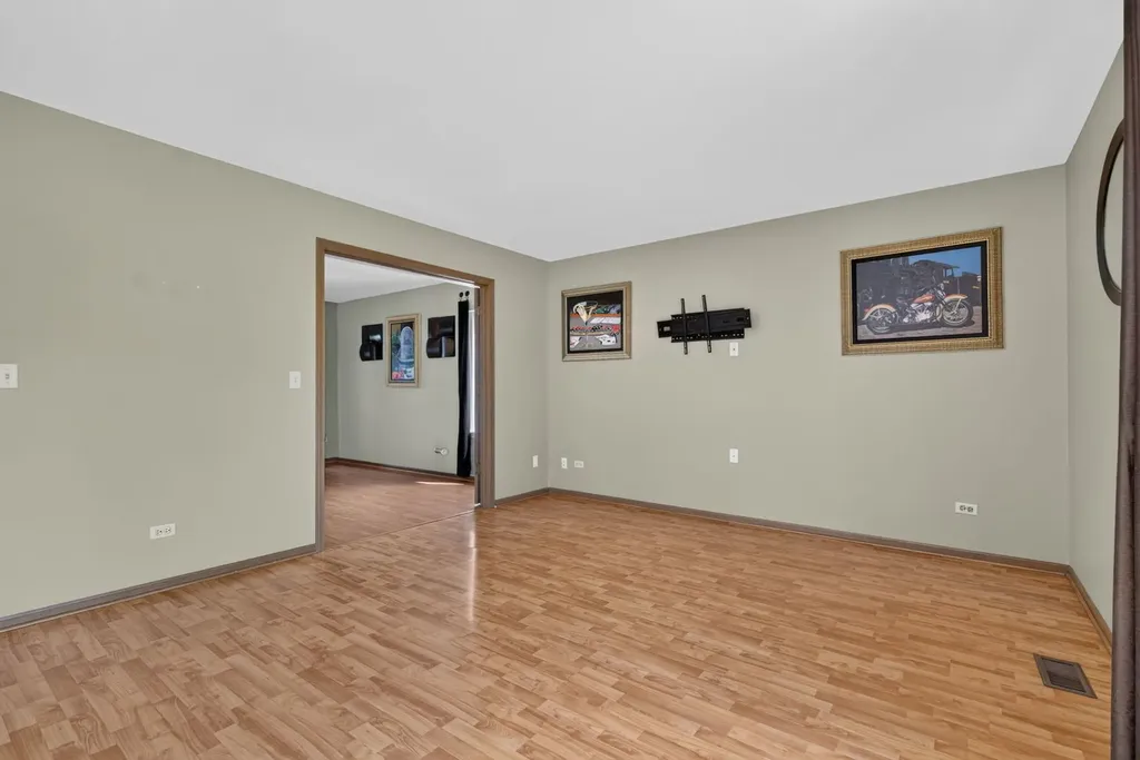 667 Harvest Drive Bolingbrook IL 60490