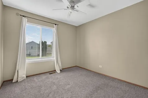 667 Harvest Drive Bolingbrook IL 60490