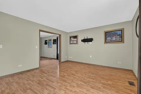 667 Harvest Drive Bolingbrook IL 60490