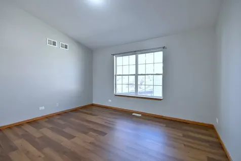19 East Pineview Drive Round Lake Park IL 60073