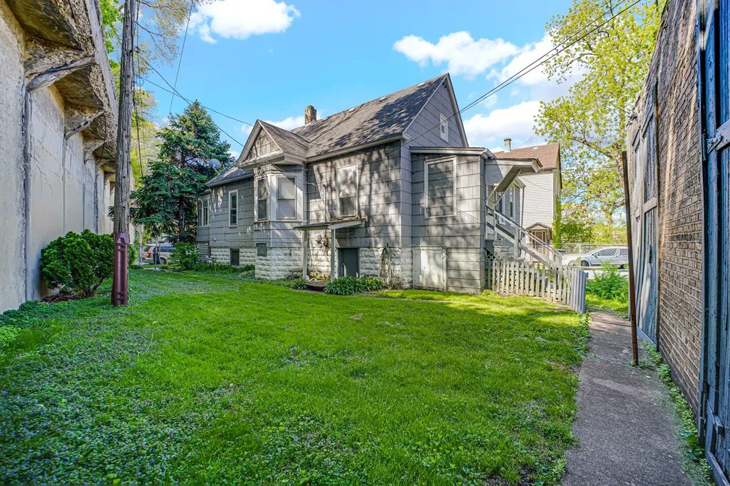 700 West 82nd Street Chicago IL 60620