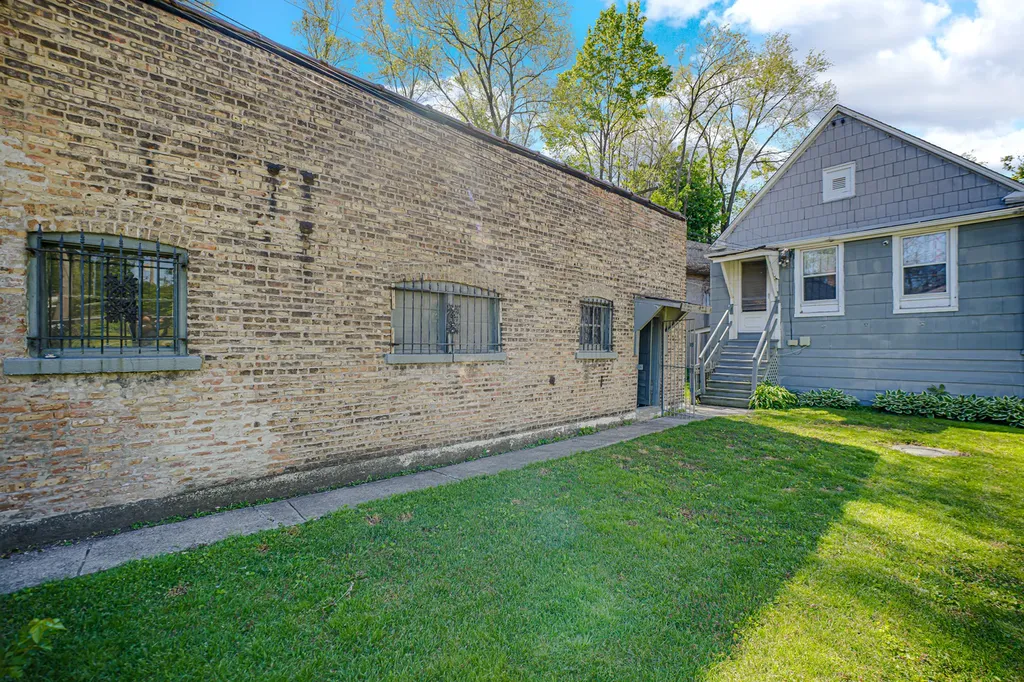700 West 82nd Street Chicago IL 60620
