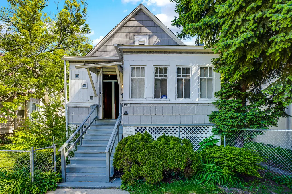 700 West 82nd Street Chicago IL 60620