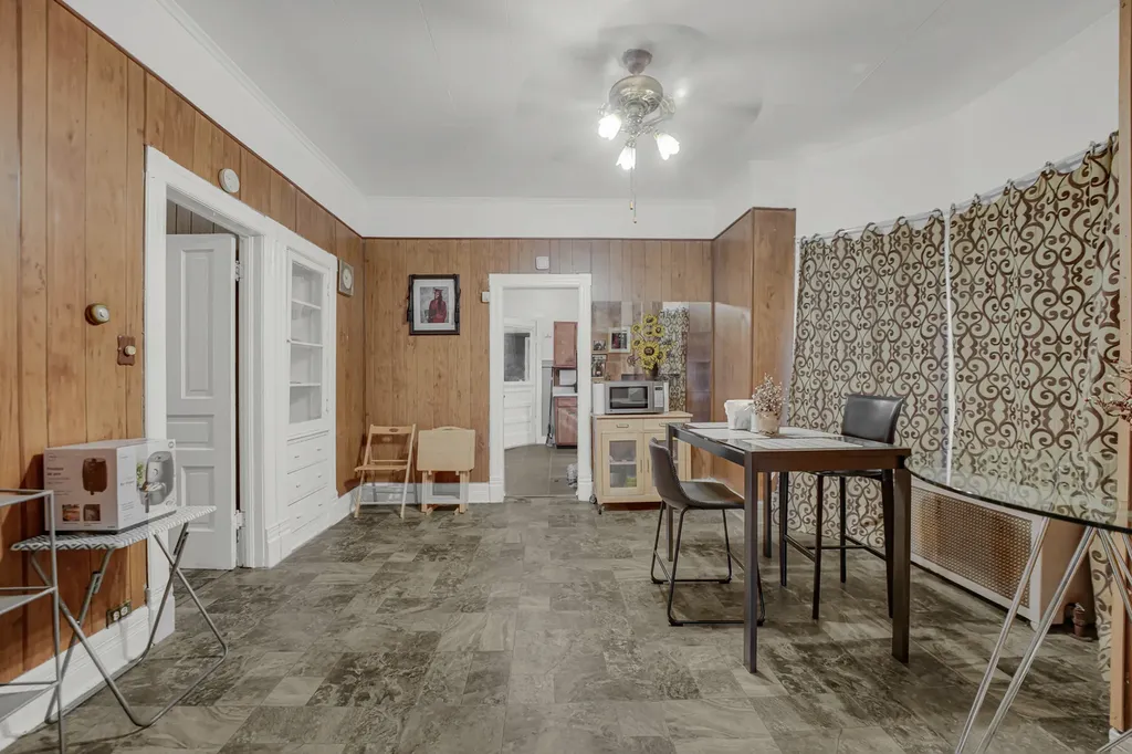 700 West 82nd Street Chicago IL 60620