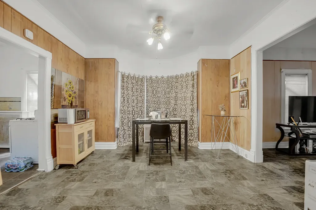 700 West 82nd Street Chicago IL 60620