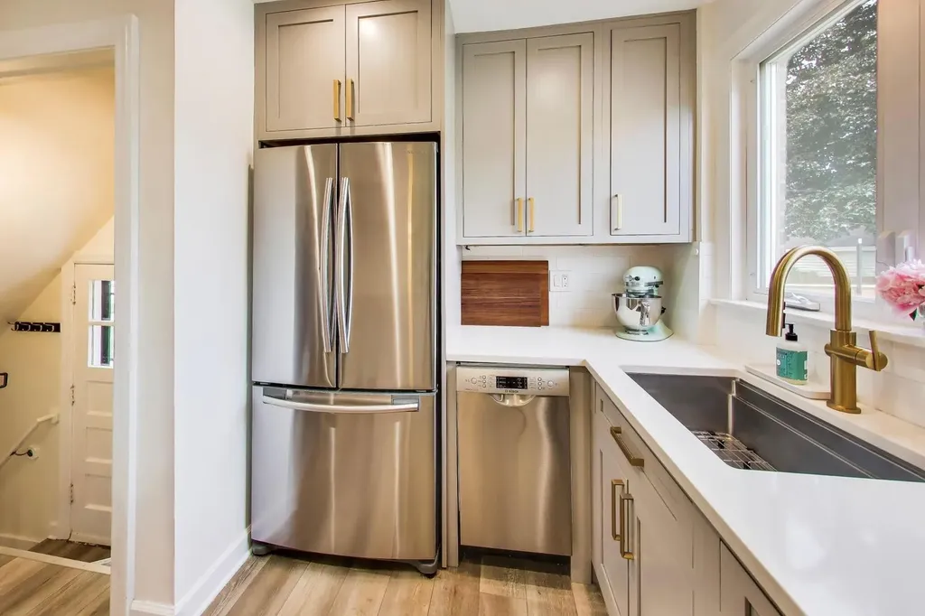 7530 West Devon Avenue Chicago IL 60631