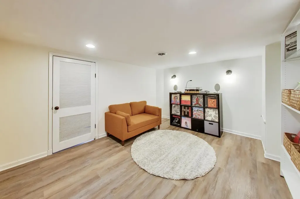7530 West Devon Avenue Chicago IL 60631