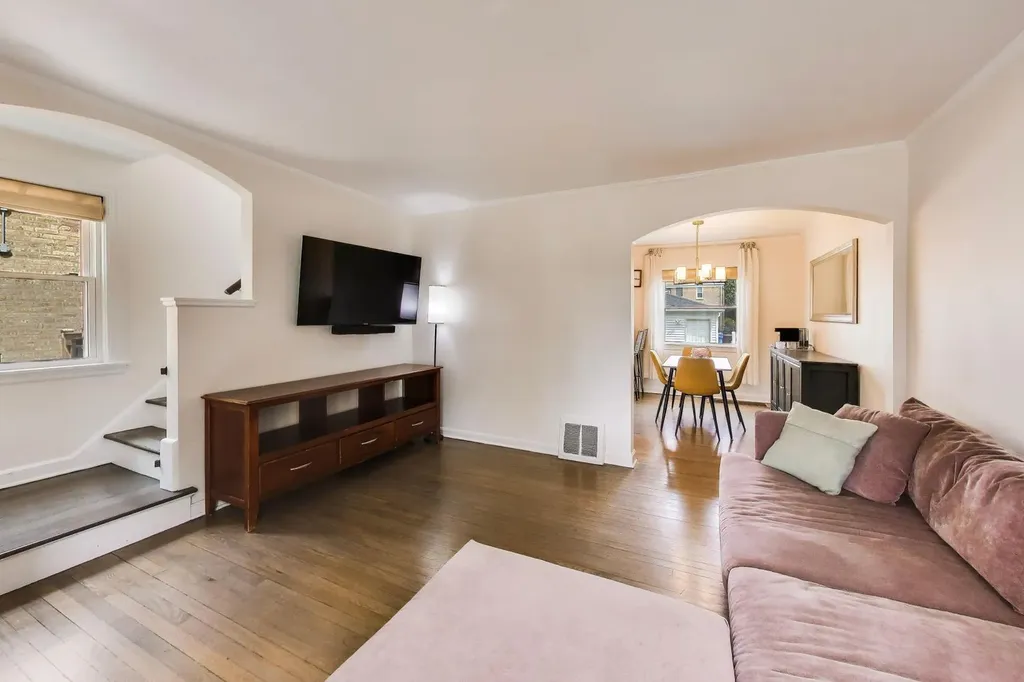 7530 West Devon Avenue Chicago IL 60631