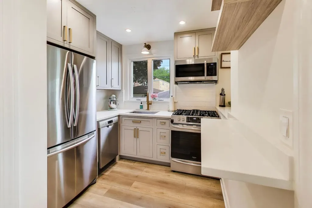 7530 West Devon Avenue Chicago IL 60631