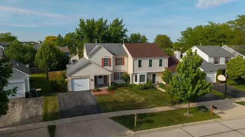 1161 Regent Drive Mundelein IL 60060