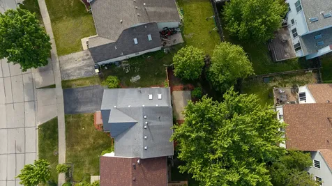 1161 Regent Drive Mundelein IL 60060