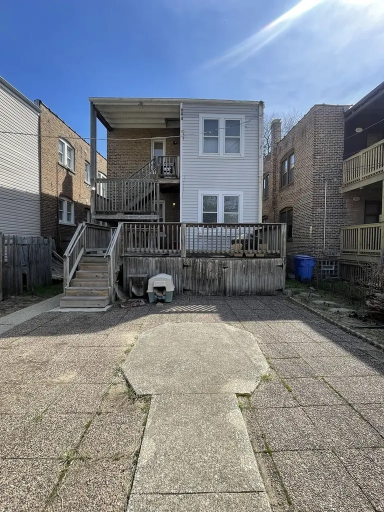 7706 South Saint Lawrence Avenue Chicago IL 60619