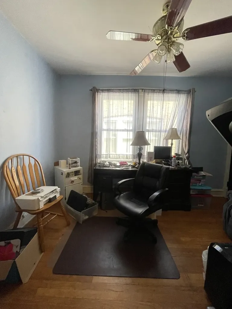 7706 South Saint Lawrence Avenue Chicago IL 60619