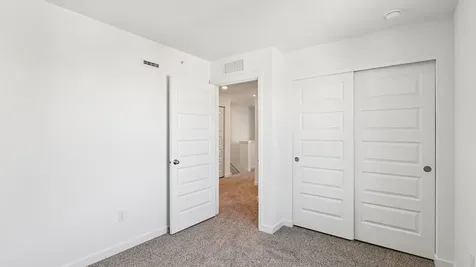 557 Yosemite Way Mundelein IL 60060