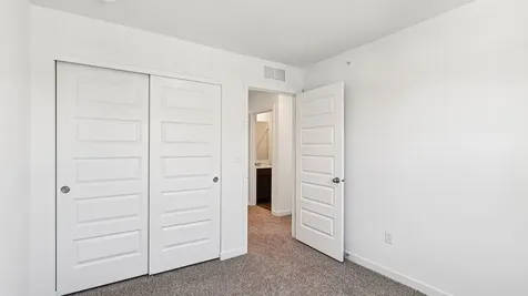 557 Yosemite Way Mundelein IL 60060