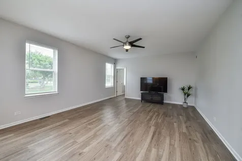 298 Fairhaven Drive St. Charles IL 60175