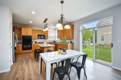 298 Fairhaven Drive St. Charles IL 60175