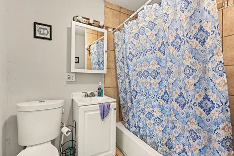 32 West 110th Place Chicago IL 60628