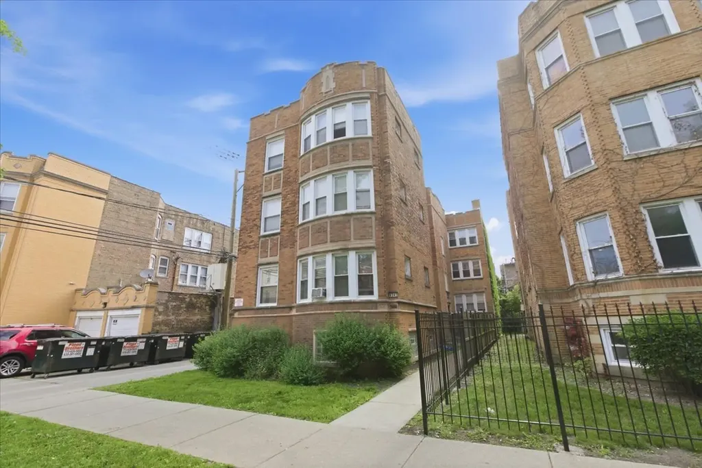 6343 North Oakley Avenue Chicago IL 60659