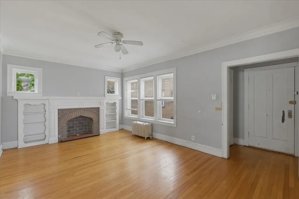 6343 North Oakley Avenue Chicago IL 60659