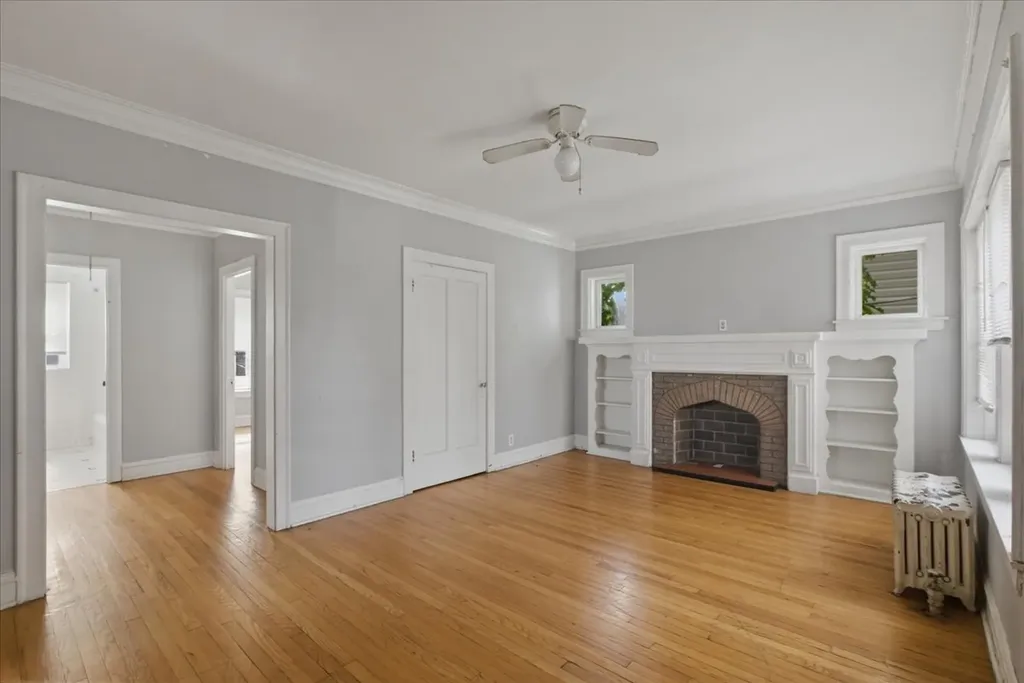 6343 North Oakley Avenue Chicago IL 60659