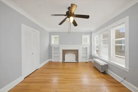 6343 North Oakley Avenue Chicago IL 60659