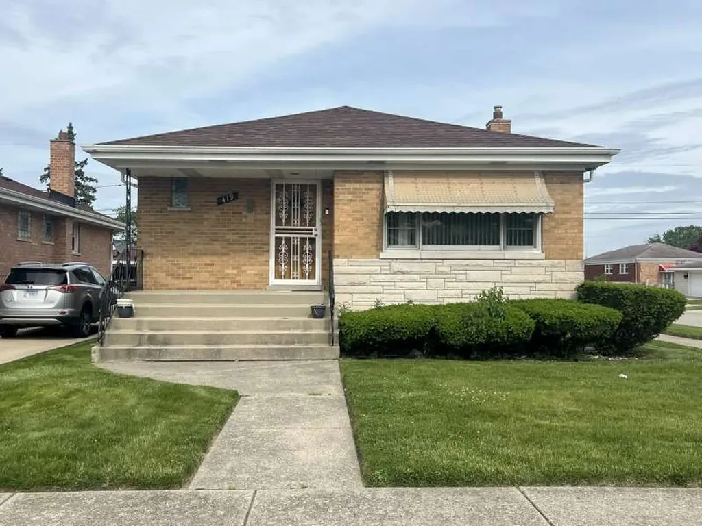 419 Luella Avenue Calumet City IL 60409