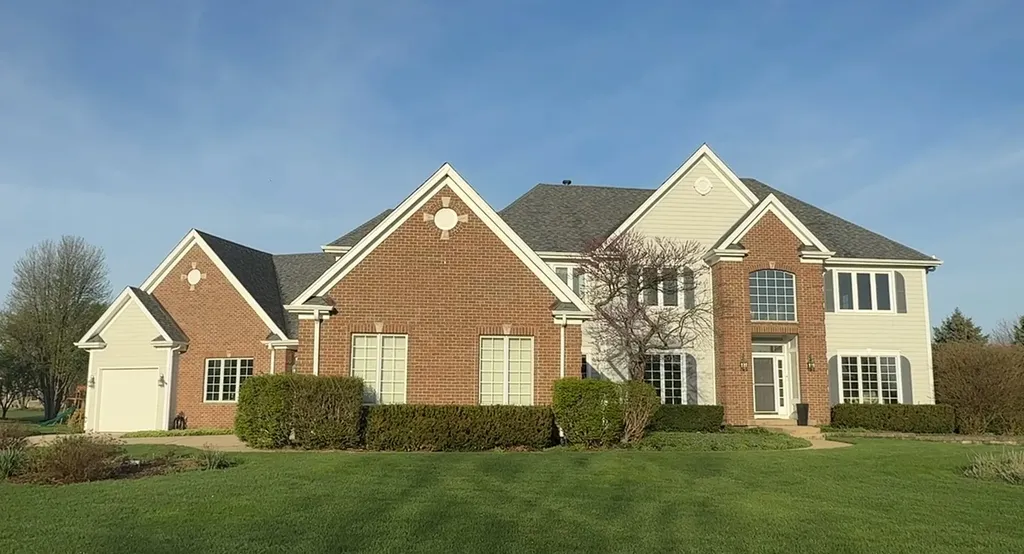 4N918 West Woods Drive St. Charles IL 60175