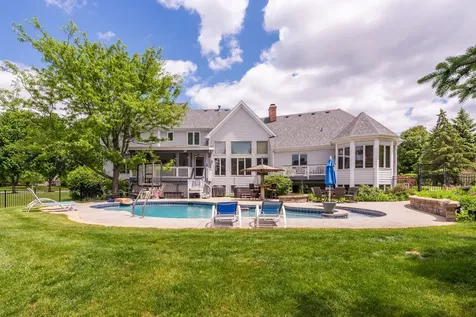 4N918 West Woods Drive St. Charles IL 60175