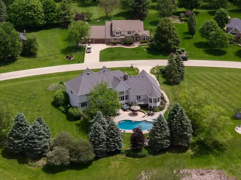 4N918 West Woods Drive St. Charles IL 60175