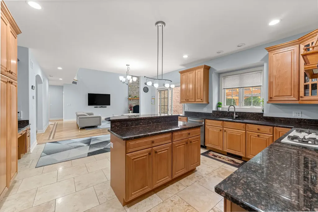 281 North Forest Drive Addison IL 60101