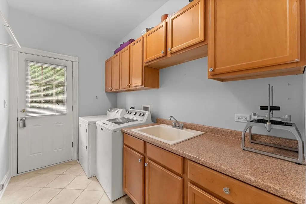 281 North Forest Drive Addison IL 60101