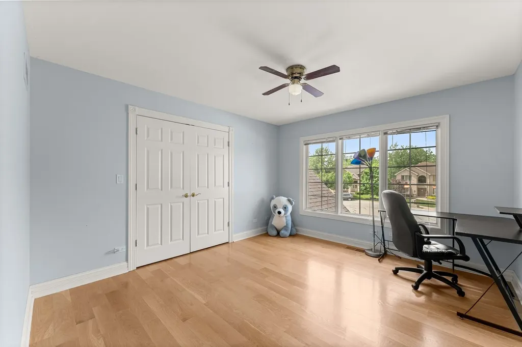 281 North Forest Drive Addison IL 60101