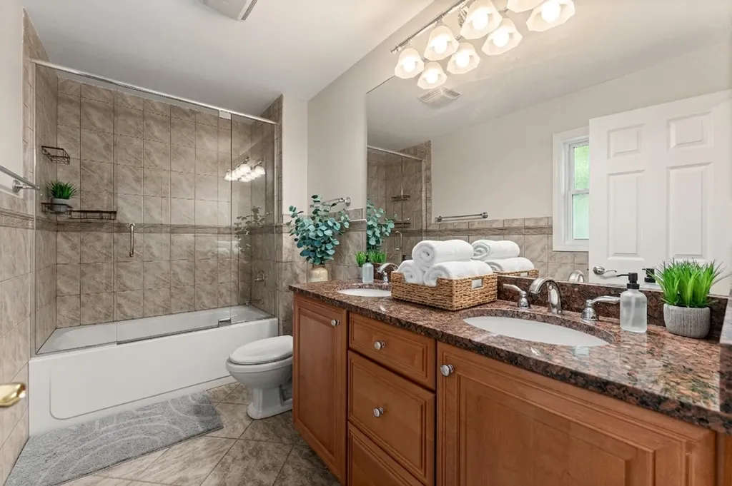 281 North Forest Drive Addison IL 60101