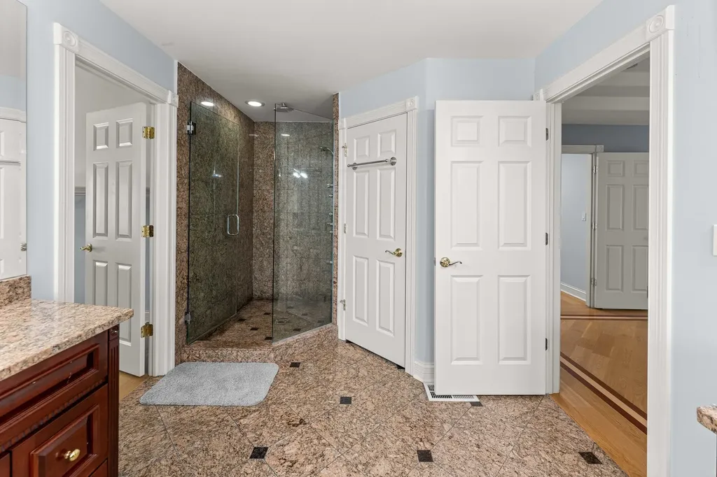 281 North Forest Drive Addison IL 60101