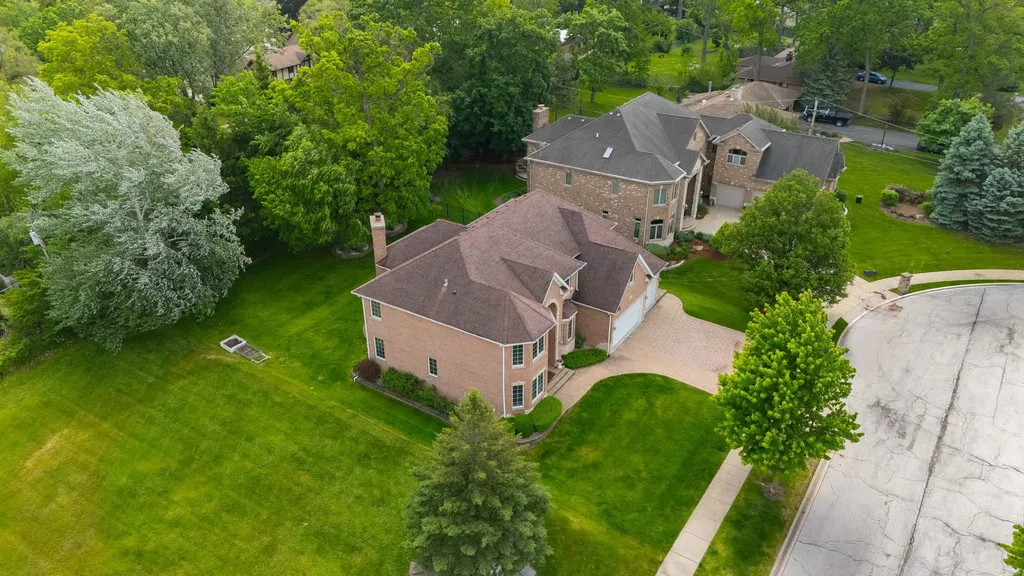281 North Forest Drive Addison IL 60101