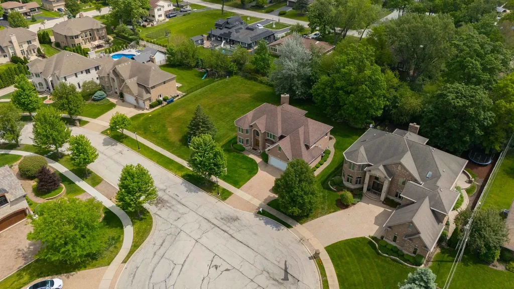 281 North Forest Drive Addison IL 60101