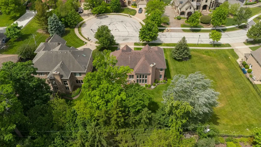 281 North Forest Drive Addison IL 60101