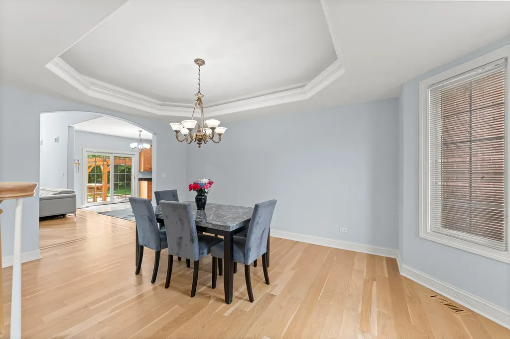 281 North Forest Drive Addison IL 60101