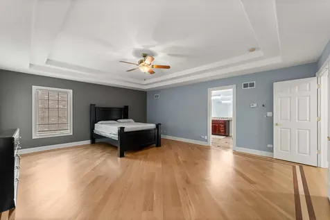 281 North Forest Drive Addison IL 60101