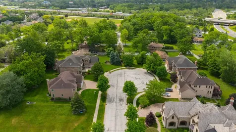 281 North Forest Drive Addison IL 60101