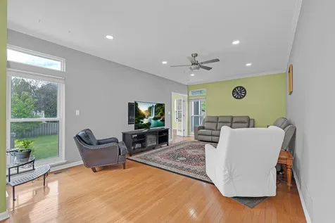 2324 Tracy Lane Algonquin IL 60102